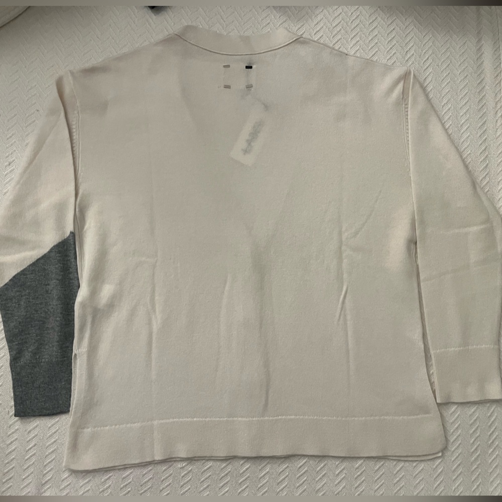 Label Go-To Cardi - Picture 10 of 10